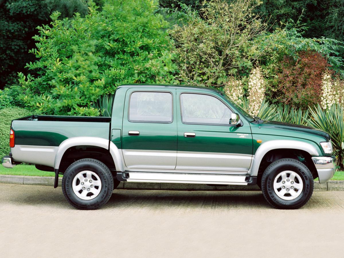 Toyota Hilux Pick Up 2.0 i (110 Hp)